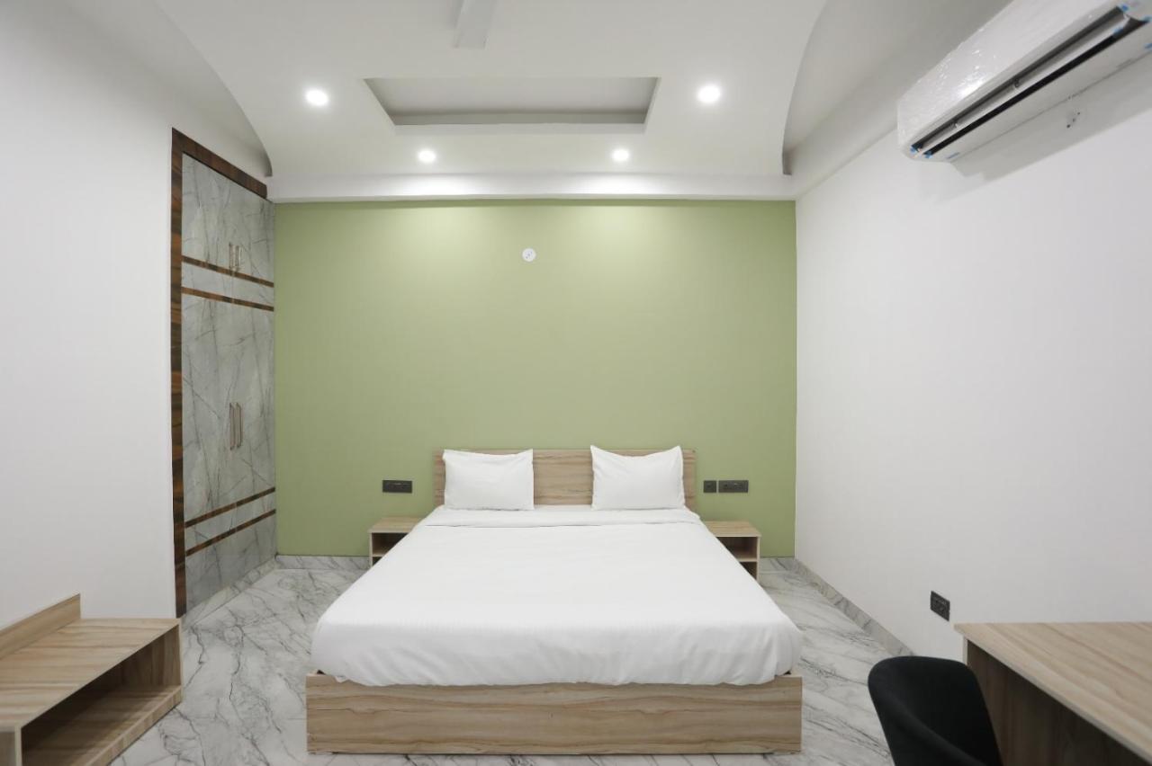 Vibe Hotel Ноида Екстериор снимка
